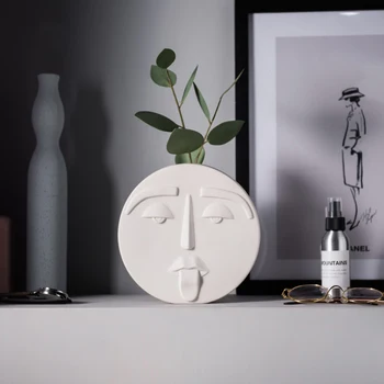 

Creative Face Design Ceramic Flower Vase White Matte Abstract Vases Round Square Head Decorative Ornaments Home Table Decoration