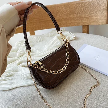 

2020 spring and summer new French shoulder bag hand bag baguette bag chain messenger bag mobile phone armpit bag