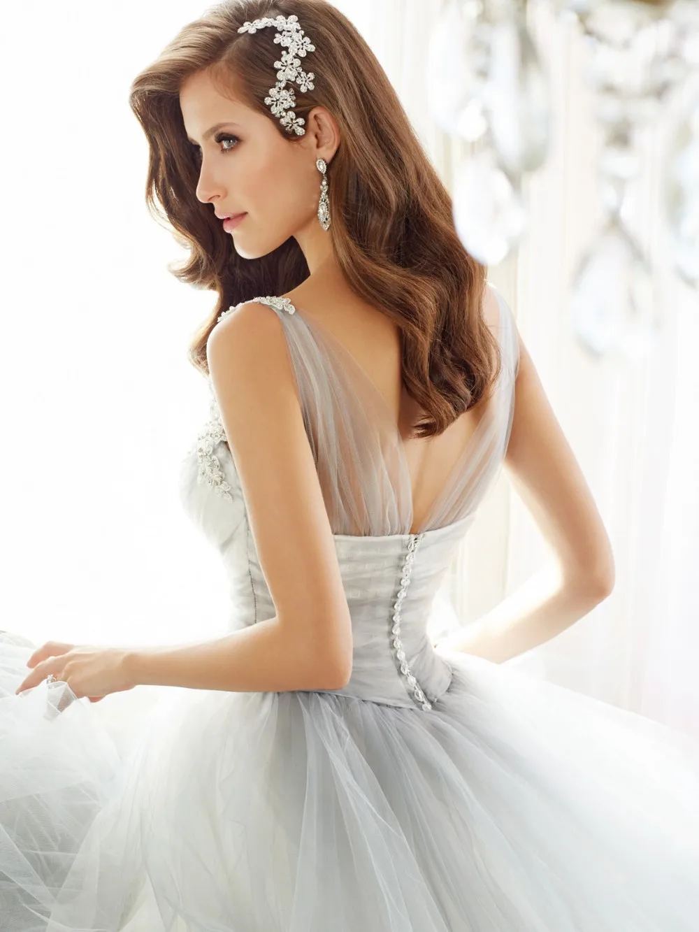 

New Spring Design Ball Gown Elegant Bride Sexy V Neck Chapel Train Tulle Custom Made Royal Wedding Dresses 2016 with Straps