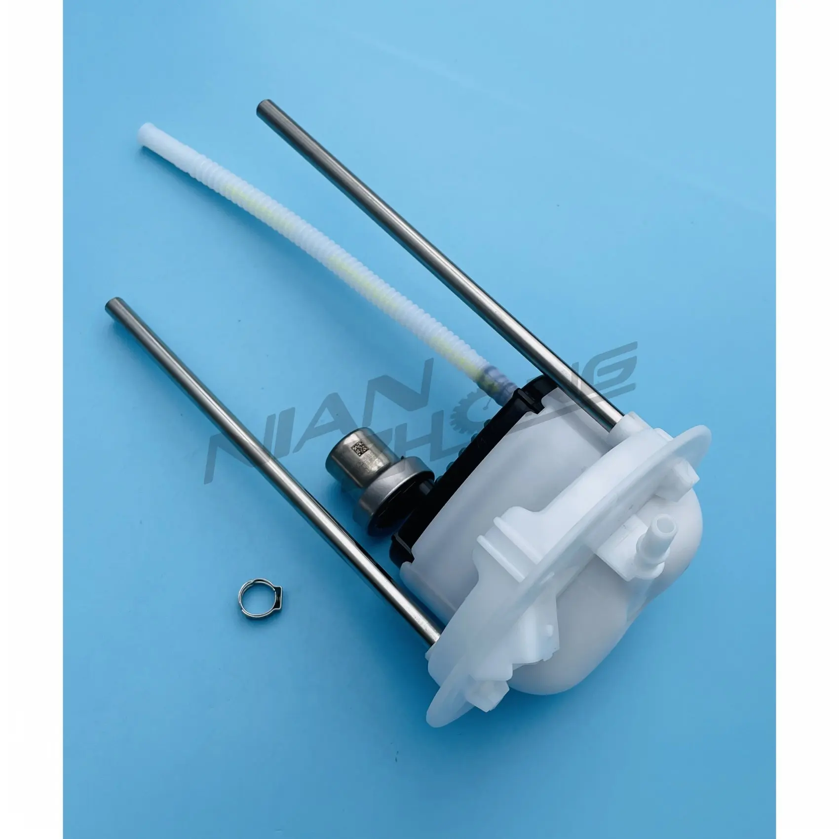 Fuel Filter 15100-79J00 Fits For SUZUKI SX4 SX-4 With Pressure Regulator