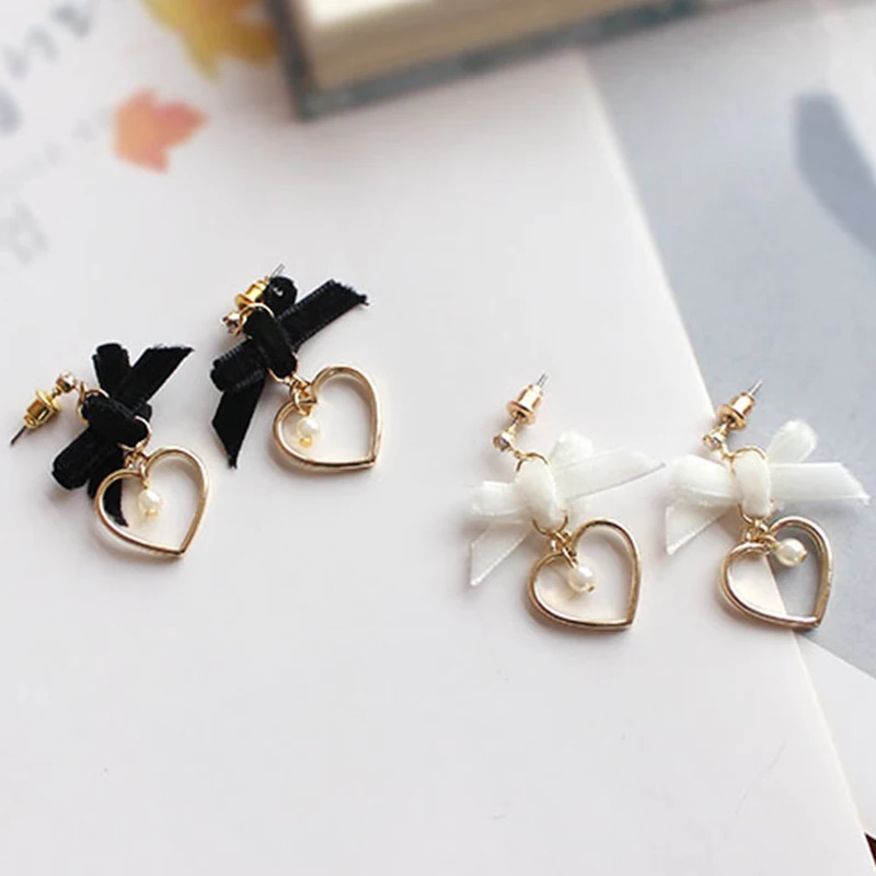 New Hollow Geometry Earrings Heart Sweet Gold Love Earrings Women Gifts Jewelry Orecchini Brincos Pendientes Oorbellen