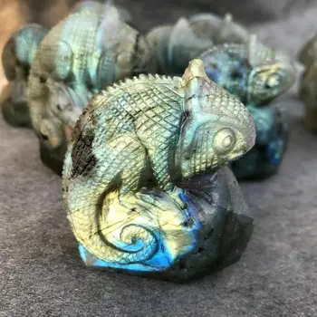 

1pcs Natural color feldspar crystal hand carved animal lizard home decoration, bright color reiki crystal