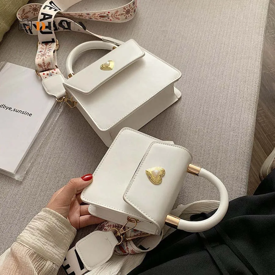 

Kawaii Heart Shaped Pearl Ladies Handbag Luxury Printed Letter Wide Strap Crossbody Bags Women Pu Women's Shoulder Bags 2019 New
