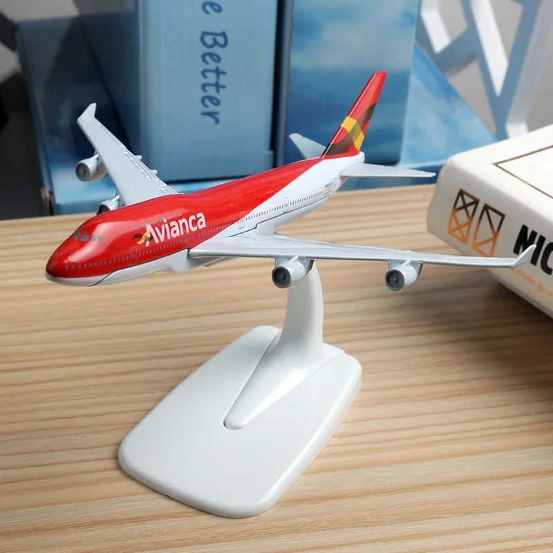 16cm Colombia Boeing 747-400 Plane Model alloy aircraft model aviation Avianca Aircraft Airplane Stand Craft 1:300 |