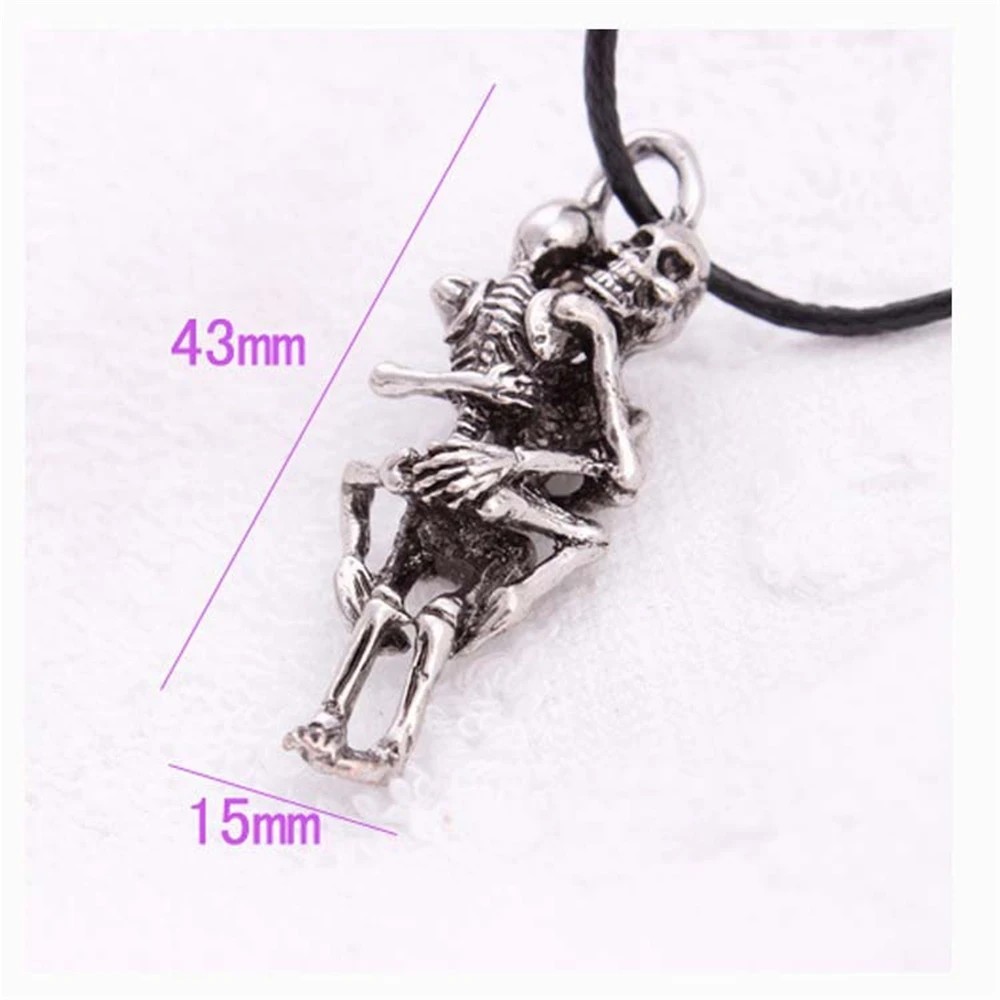 Men-Infinity-Black-Stainless-Steel-Love-Necklace-Couple-Skulls-Hug-Chain-Pendant-necklace-Fine-Jewelry-Gifts (1)