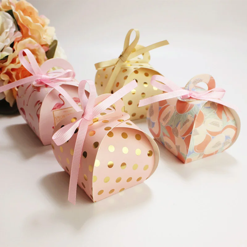 

50pcs Golden Dots Gift Box Flamingo Paper Candy Boxes Hot stamping Wedding Box for Gifts Chocolate Birthday Party Gift Packaging