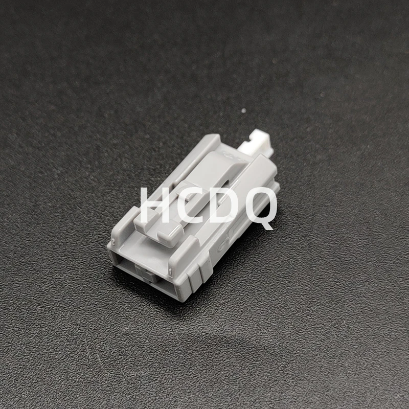 10PCS Original and genuine 6240-5212 automobile connector plug housing supplied from stock