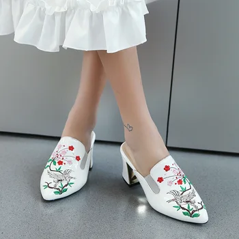 

Shoes Slippers Women Summer Slides Fashion Flower Low Pantofle Square heel Pointed Toe Pink Luxury 2020 Block Patent Leather