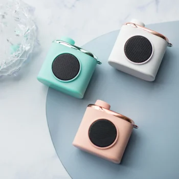

Bluetooth Speaker Portable Wireless Bluetooth Speaker with Strap Retro Mini Portable MP3 Music Player HIFI Subwoofer Speaker