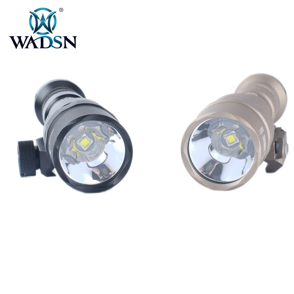 

WADSN Tactical Flashlight M300SF Dual Fuel LED Scout Light 950 Lumens Softair Torches Fit 20mm Weaver Rail WD04008 Weapon Lights