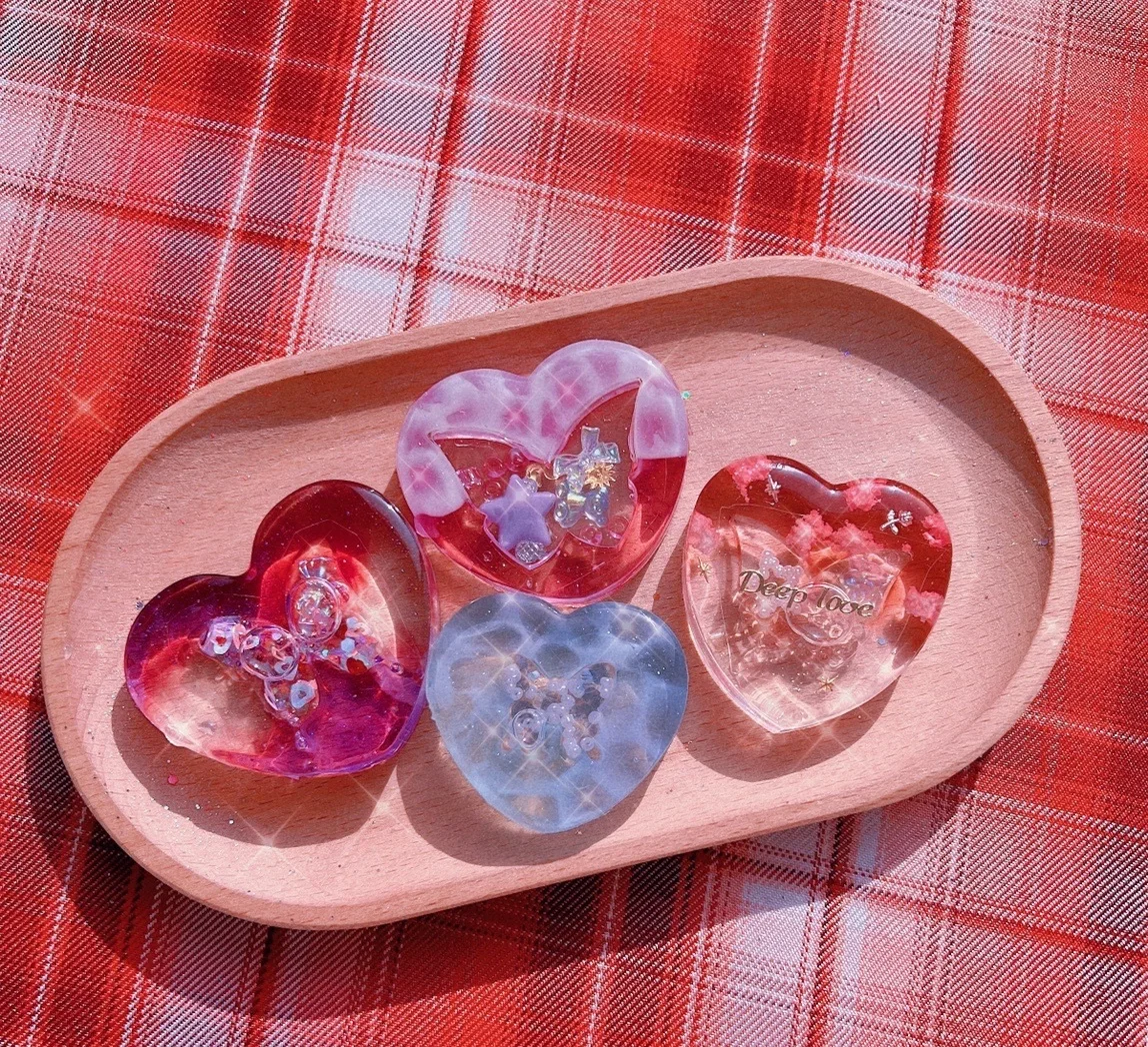 Wsy-193 3D Cute Animal Quicksand Butterfly Heart Resin Shaker Mold Round Silicone Mold Replica Fatta A Mano