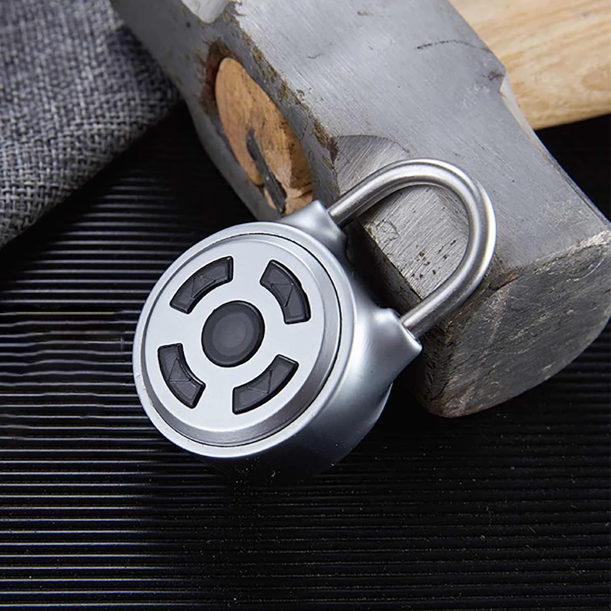 

Wireless Mini bluetooth Padlock Phone APP/ Button Control Keyless Lock for Luggage Backpack Home Portable Anti-Theft Lock