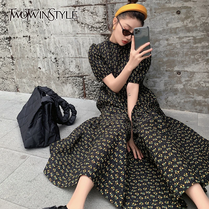 TWOTWINSTYLE Elegant Print Floral Dress For Women O Neck Puff Short Sleeve Loose Vintage Dresses Female 2020 Summer Fashion New TWOTWINSTYLE Elegant Print Floral Dress For Women O Neck Puff Short Sleeve Loose Vintage Dresses Female 2020 Summer Fashion New