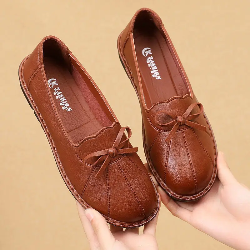 

Spring And Autumn Mom Shoes Soft Bottom Shoes Middle-aged WOMEN'S Shoes Comfortable 2019 New Style Anti-slip Middle-aged Leather