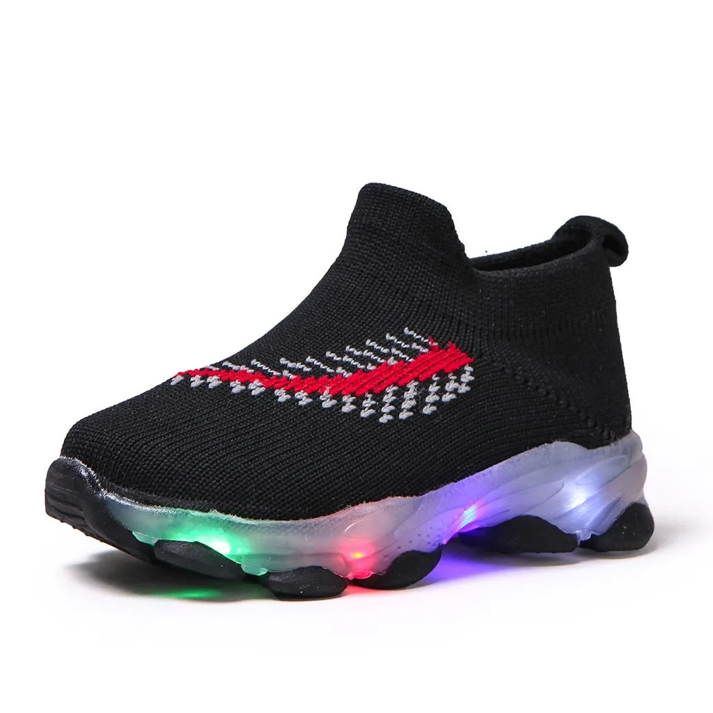 Обувь для детей, для мальчиков и девочек со светящимися вставками черные сандалии, украшенные перьями; кроссовки из ткани в сеточку светильник на шнуровке; спортивная обувь для баскетбола Беговая одежда для малышей для активного отдыха и 19Jul - Цвет: Black