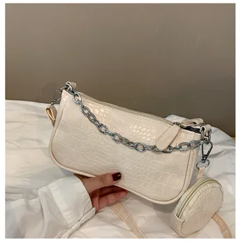 

The new fashion French underarm bag in summer 2020 vintage one-shoulder baguette versatile cross-body bag