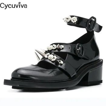 

Desginer Studded Pumps Women Square Heel Leather Mules Pearl Decor Ladies Mary Janes Shoes 2020 Runway T-show Shoes Women