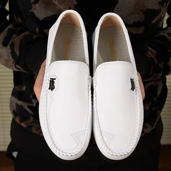 

Leather Peas shoes men's shoes Explosion shoes outdoor catwalk small leather shoes Men's Casual Light Comfortable Leisure shoes