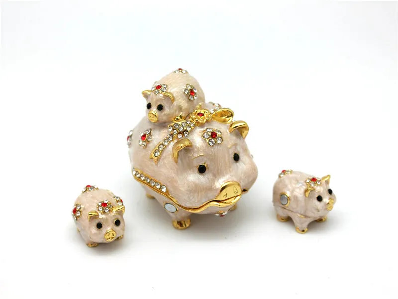 pig family trinket box (11)