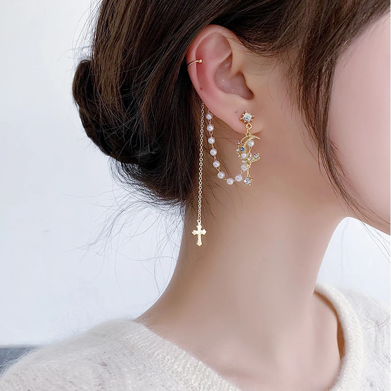 Moon & Star Pearl Earrings | Dagiba Jewelry