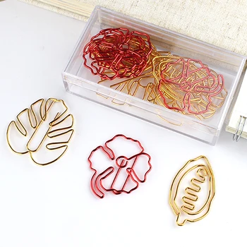 

Four Leaf Grass shaped Paper Clips Bright Christmas Red PaperClip Office Table Accessories Pink Clips Paper Clipper Cute Clip
