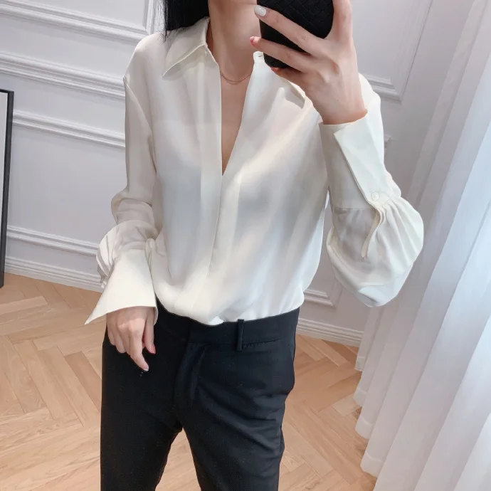 

Women's shirt Silk Three-color long sleeve office work ladies pullover blouses and tops England style wild stylish