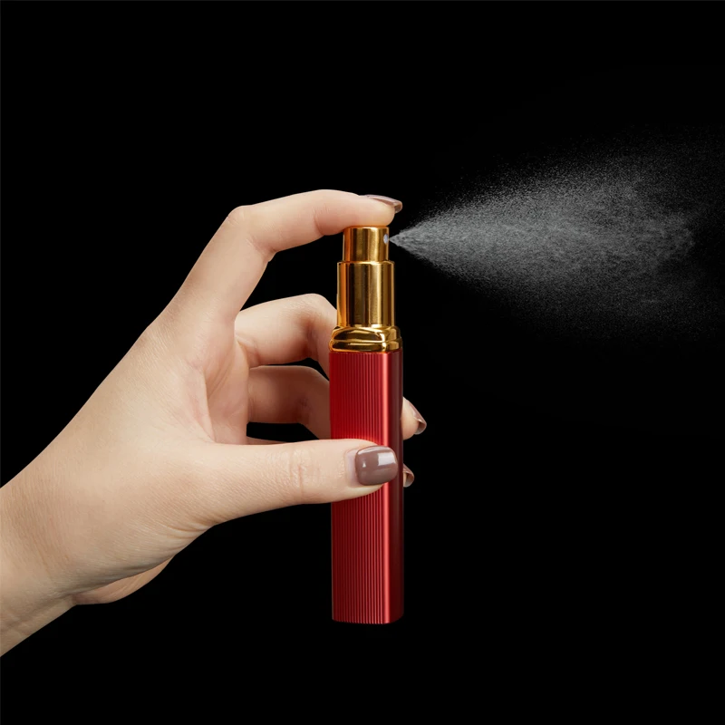 1Pcs 12Ml Metal Case Glass Tank Perfume Bottle Aluminum Nozzle Spray Refillable Bottle Parfum Cosmetic Glass Container 7 Colors