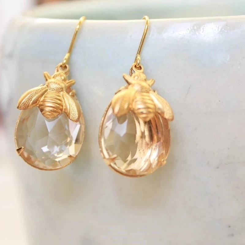 Gold-Honey-Bee-Earrings-Bumblebee-Drop-Earrings-Crystal-Clear-Glass-Insect-Gift-Honeybee-Earrings-for-Women.jpg_Q90.jpg_.webp (2)