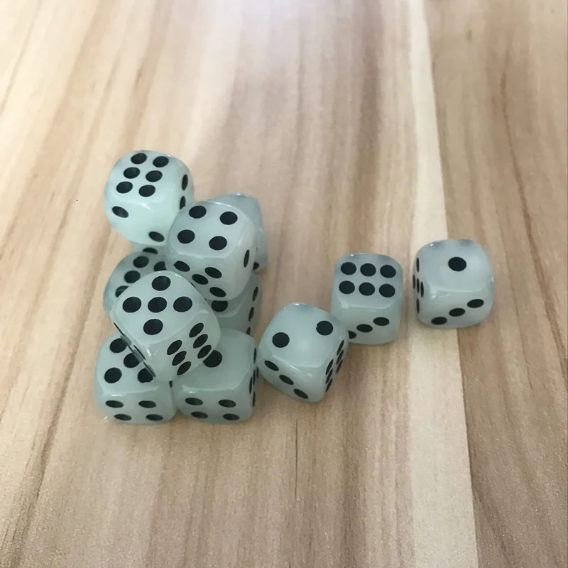 Boardgame Glowing Dice 50/100/200Pcs/Lot 14mm Round Corner Fluorescent Green Black Spots Nightclub Bars Luminous Set Yernea