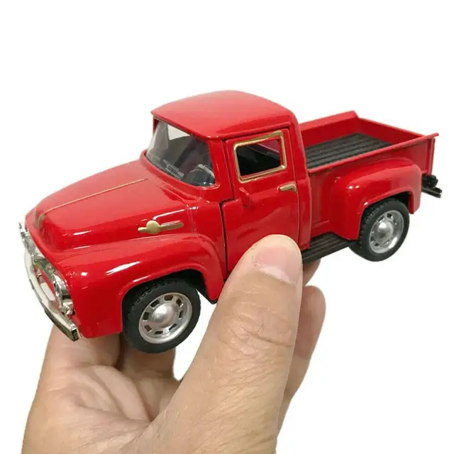 1/32 Red Metal Truck Toy Vintage Red Mini Desktop Decoration Kids Children's Christmas New Year Toy Gifts Home Office Decoration 5