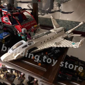 

Super hero compatible 528PCS Stark Jet and Drone Attack Spider Man building block children toy compatible 76130 toy