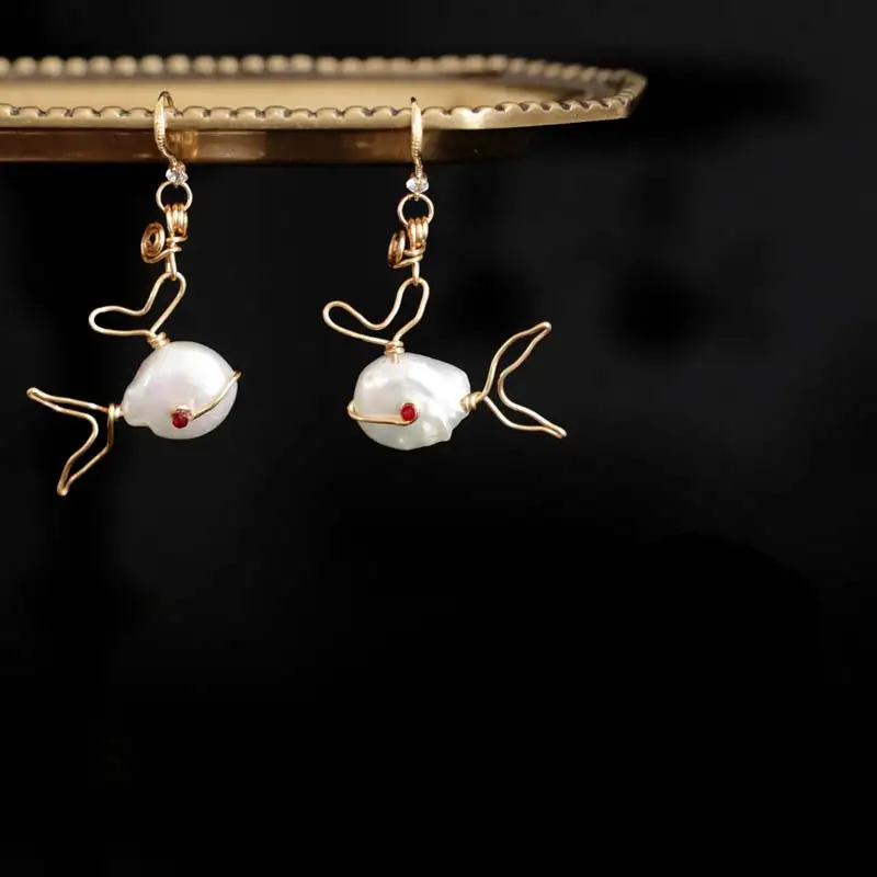 

DAIMI 2019 Baroque Pearl Earrings Fish Super Fairy Short Hair Original Earrings Women Gift