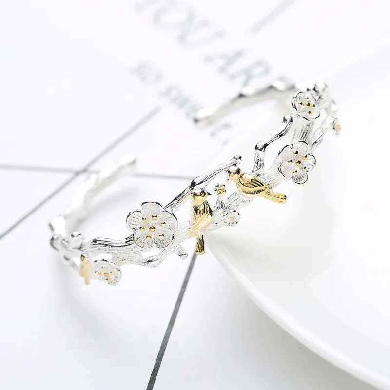 9042774207_823318017