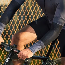 Santic солнцезащитный крем от ультрафиолетовых лучей рукава ледяной шелк Велоспорт Баскетбол волейбол на открытом воздухе рукава Спорт Фитнес Arm теплые