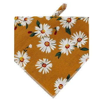 

Pet Dog Floral Bandanas Pet Scarfs Cute Daisies Printed Triangular Bibs Puppy Cats Washable Neckerchief Decorative Collar-1