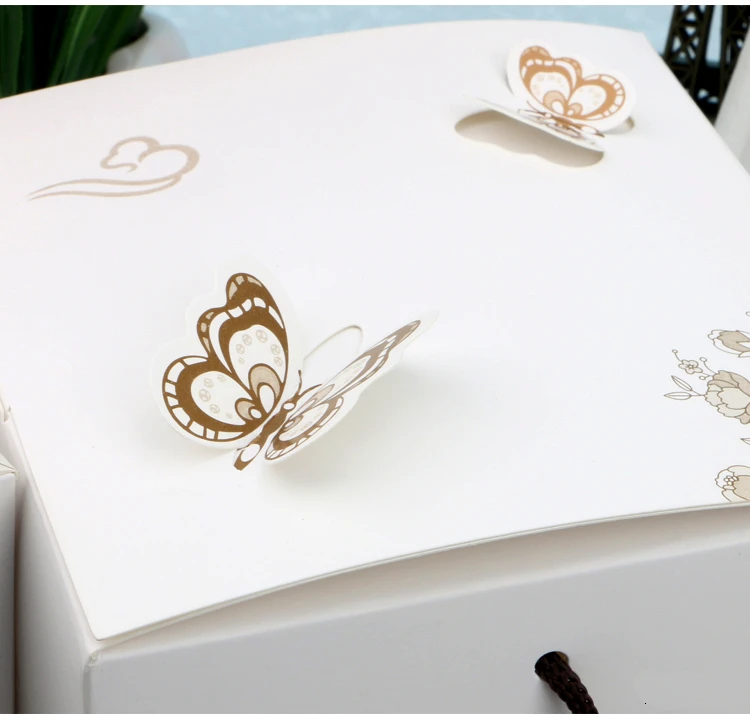 12PCS Candy Box Wedding Party Favors Cookie Gift Box Packaging Handle Butterfly Small Cake Paper Gift Box Wedding Candy Birthday