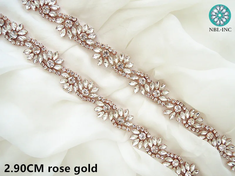 Applique Dentelle 3D Perles Strass Robe Bal Mariée Applique En Dentelle 3D à Coudre - 36x25 Cm, Perles Et Strass, Pour Robes De Mariée, Bal, DIY - Bordeaux Applique Dentelle 3D à Coudre Applique Dentelle 3D Perles Strass Robe Bal Mariée Applique En Dentelle 3D à Coudre - 36x25 Cm, Perles Et Strass, Pour Robes De Mariée, Bal, DIY - Bordeaux Applique Dentelle 3D à Coudre