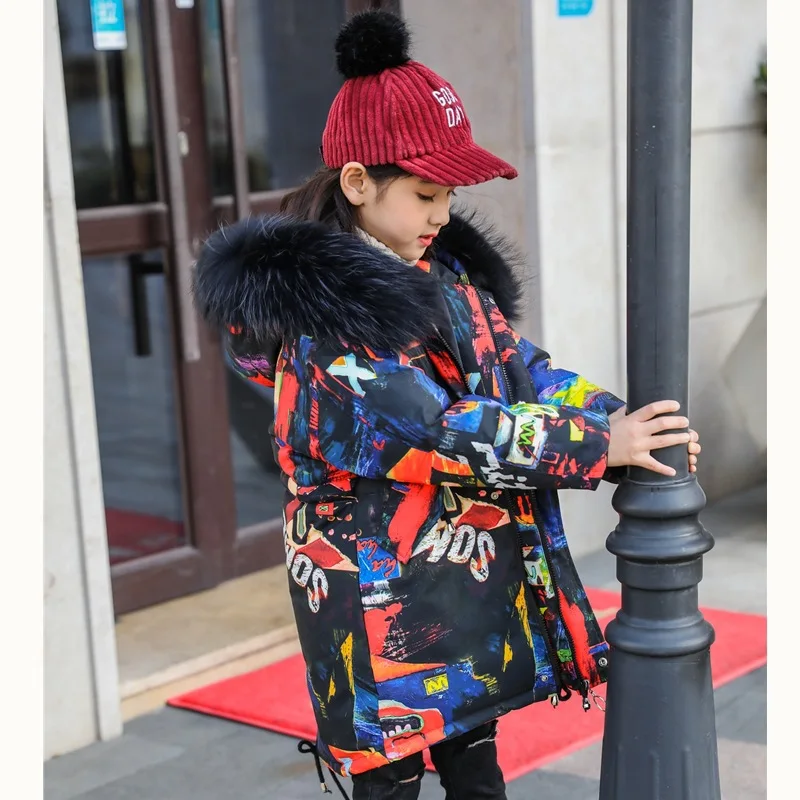 Зима детская Пуховое пальто для девочки модный принт теплая верхняя одежда до-30 русская зимняя куртка, длинная куртка-пуховик для девочек, длинный пуховик для девочек для детей; большие размеры 10, 11, 12 - Цвет: Черный
