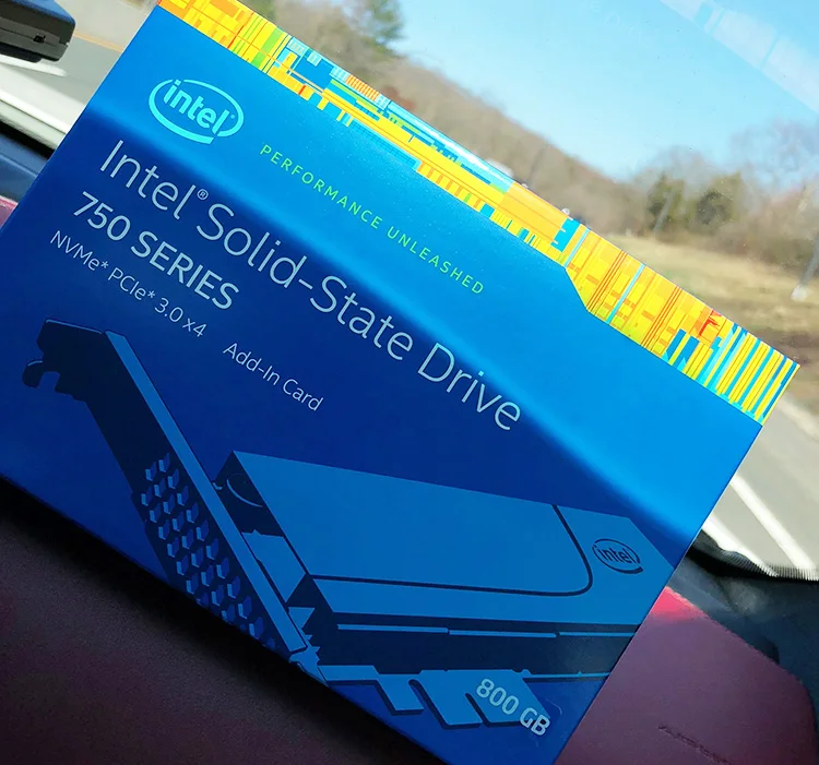 Intel 750 Series 400g 800g 1.2t MLC SSD NVMe SSD U