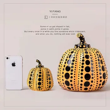 

Between the grass pumpkin sculpture wave point abstract art plant furnishing a bridal decoration modern light luxury gift gift