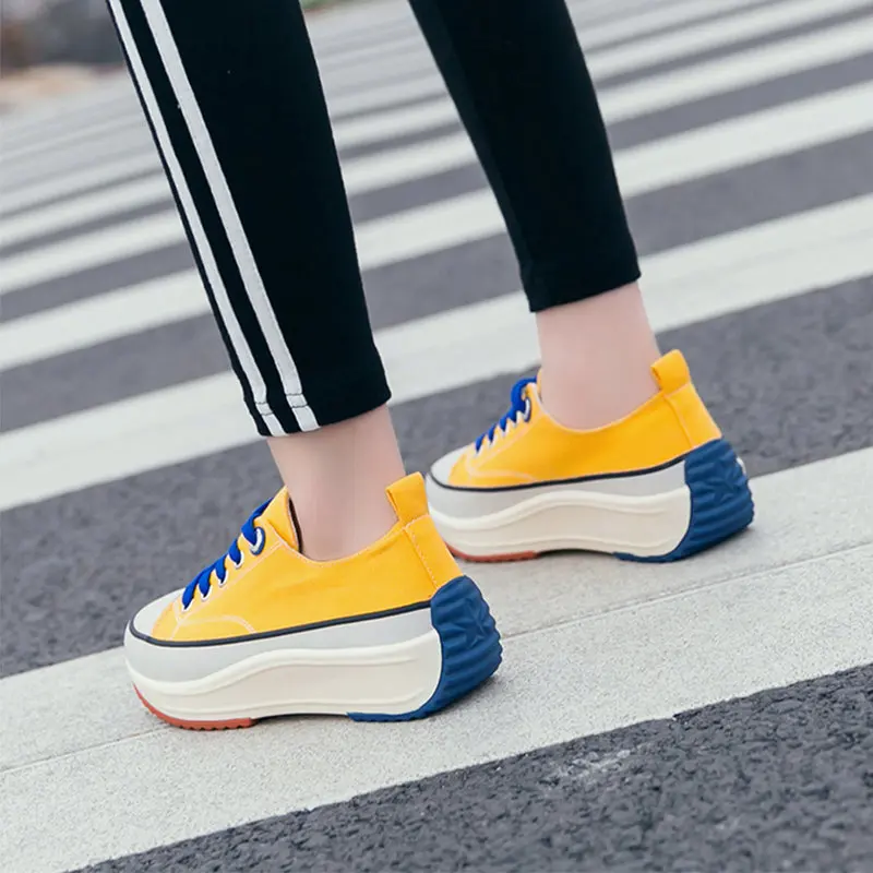 

Nurse Shoes Round Toe Clogs Platform Women All-Match 2019 Fashion Women's Woman Espadrilles Black Flats Casual Female Sneakers