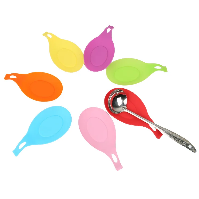 6pcs Food grade high temperature resistant silicone dish Kitchen anti-scalding spoon Place silicone soup spoon pad placemat