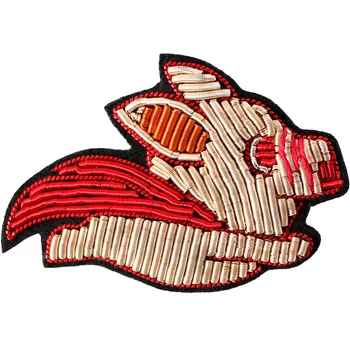 

Indian Silk Embroidery Brooch Female Anti-glare Neckline Pin Fixed Clothes Decoration Creative Piggy Hundred Matching