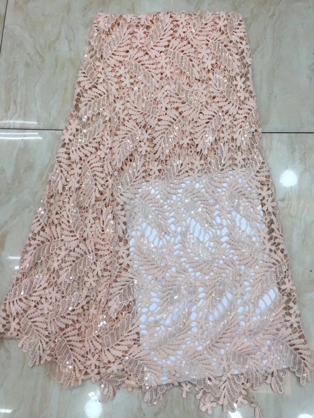 

Nigeria mesh lace fabric African lace fabric bride 2020 high quality French sequined tulle lace fabric party D3622