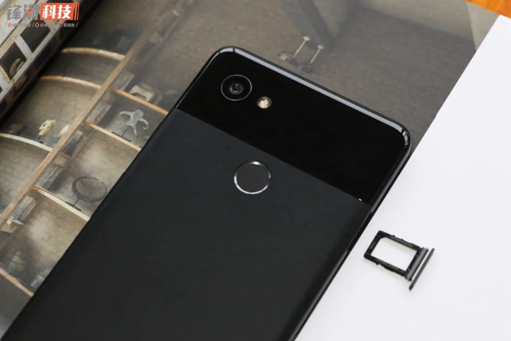 Google Pixel 2 XL 4G LTE Смартфон Snapdragon 835 6," OLED 2880X1440 4 Гб ram 128 ГБ rom 12.3MP Fingrprin