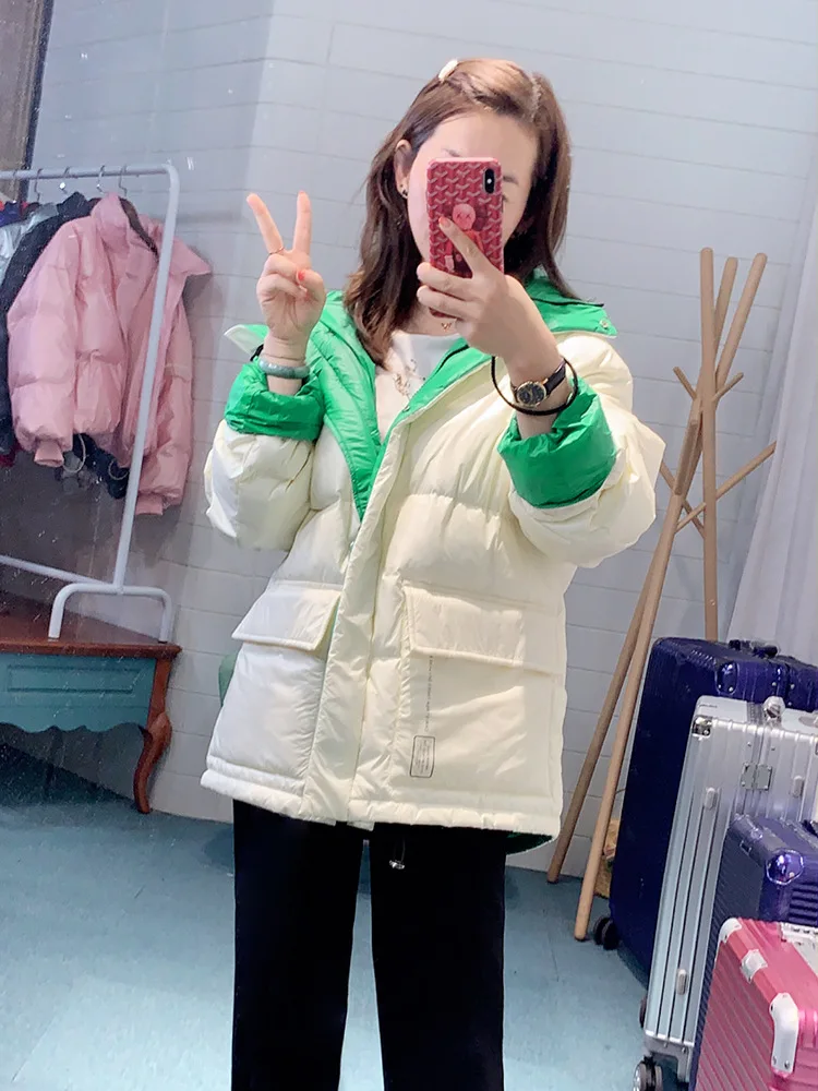 字母印花撞色短款羽绒服详情展示模特_03.jpg