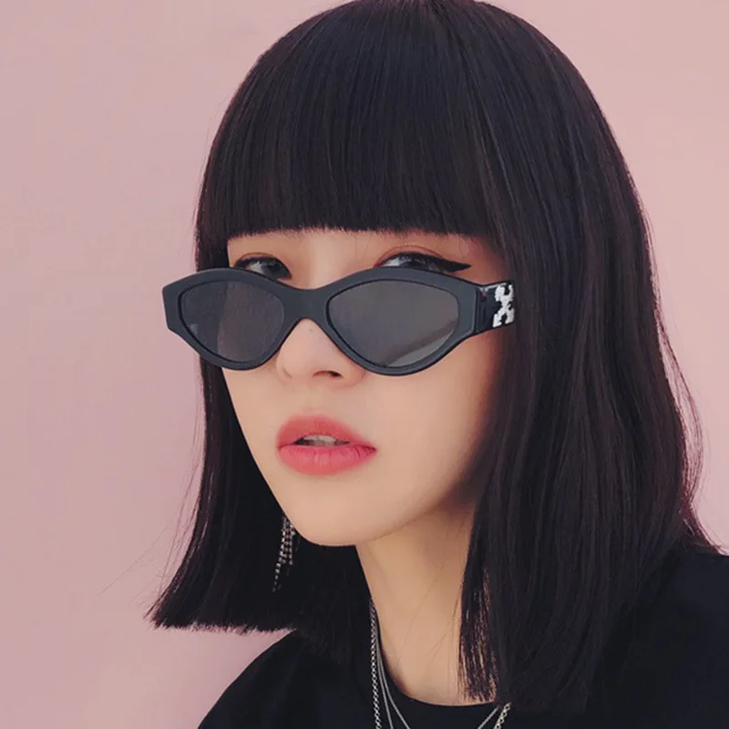 

Candy Color Small Frame Cat Eye Sunglasses Women Luxury Designer Diamond Sun Glasses Vintage Female Clear Mirrors Eyewear UV400