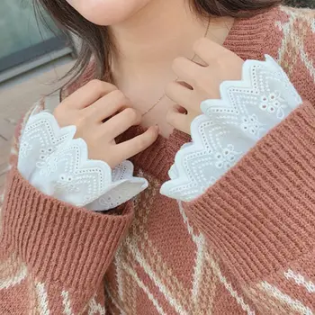 

Womens Pleated Ruffles Horn Cuffs Hollow Out Embroidery Floral Lace Fake Sleeves LX9E