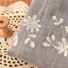 Серого цвета с рисунками, отбеленный хлопок ткань с хлопком дно