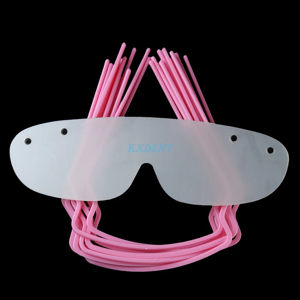 Vue de profil des lunettes de protection PC, monture transparente et verres anti-reflets